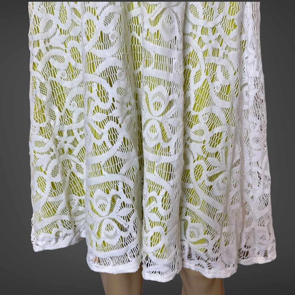 Guess Strapless Dress Size 14 Green White Knee Length Full Lace Stretch Lined - Picture 8 of 16